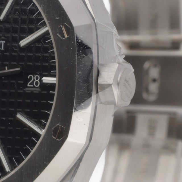 Audemars Piguet Royal Oak 15400ST.OO.1220ST.01 Image 3